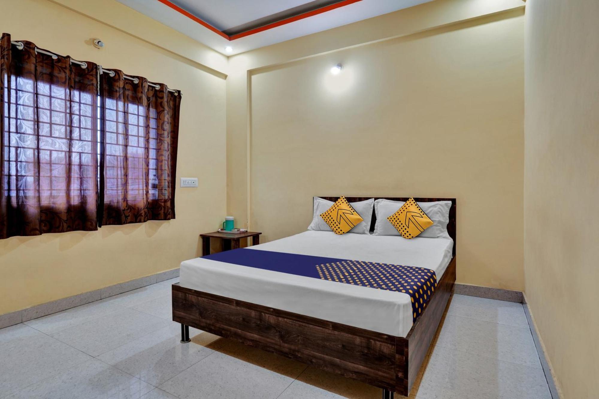 Spot On Anugraha Residency Hotel Kumbalgod Buitenkant foto