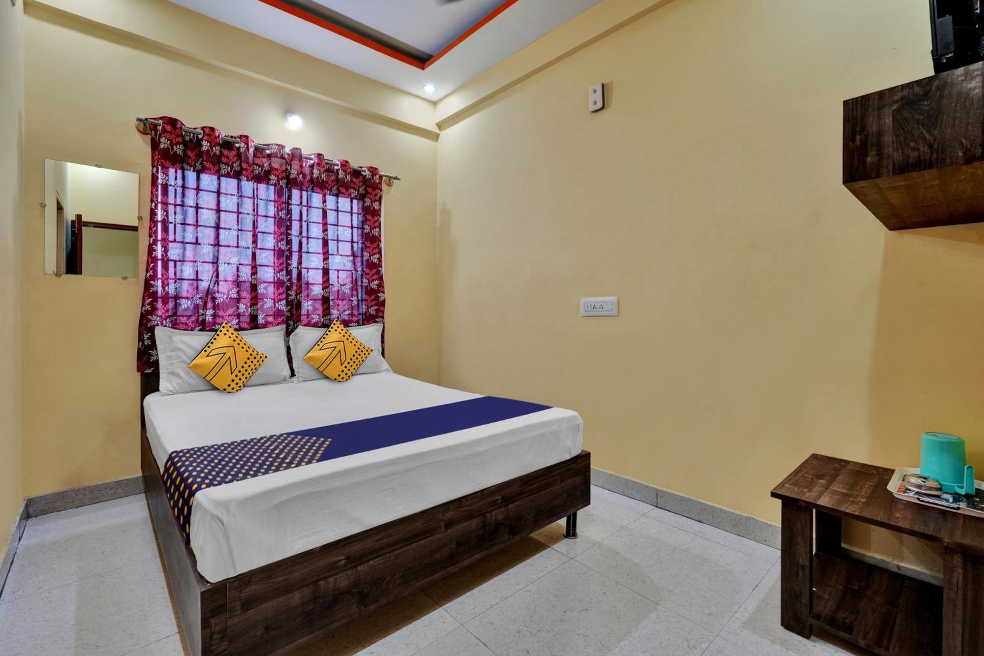 Spot On Anugraha Residency Hotel Kumbalgod Buitenkant foto