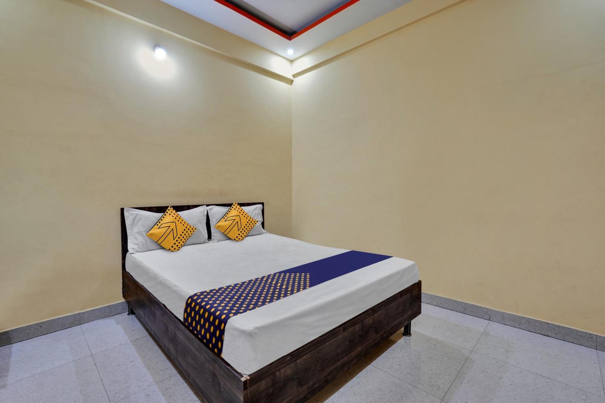 Spot On Anugraha Residency Hotel Kumbalgod Buitenkant foto