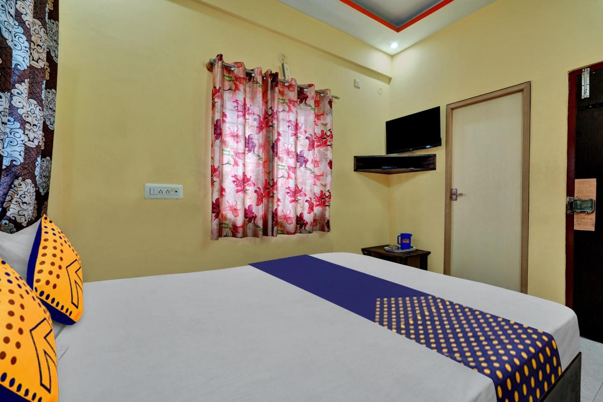 Spot On Anugraha Residency Hotel Kumbalgod Buitenkant foto