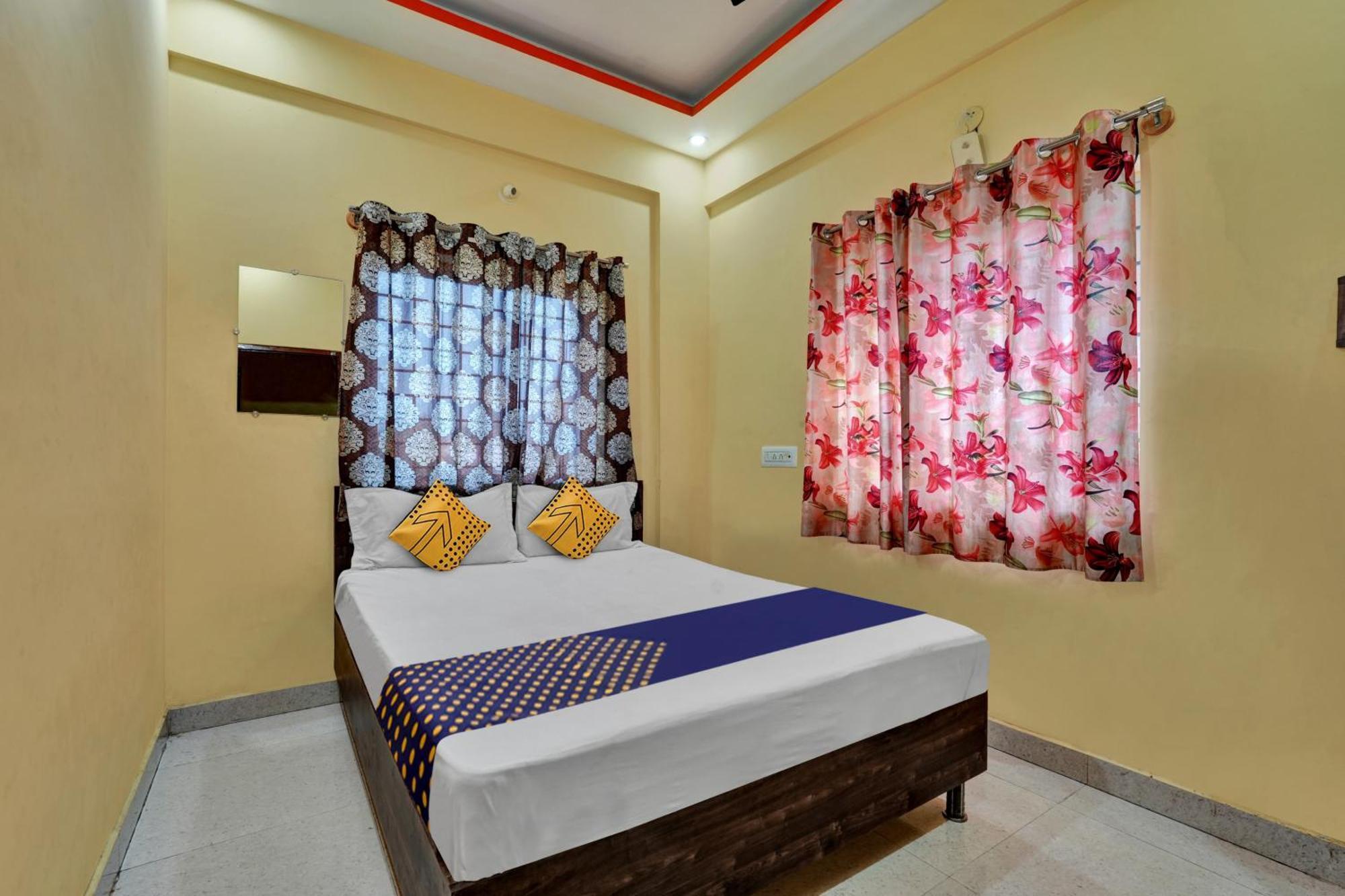 Spot On Anugraha Residency Hotel Kumbalgod Buitenkant foto
